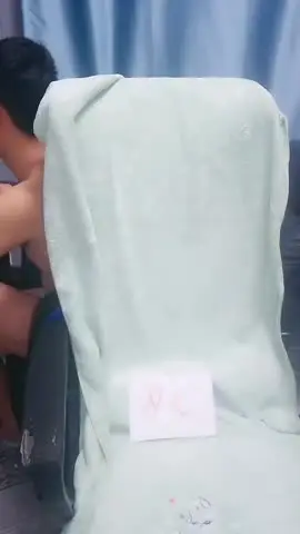 年轻小情侣，日常直播，男朋友把内裤套到了头上玩电脑，再开始啪啪操逼 new